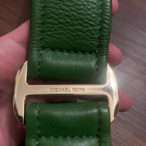 Michael Kors Push Lock Shoulder Tote Genuine Pebble Leather EUC - Picture 3 of 8